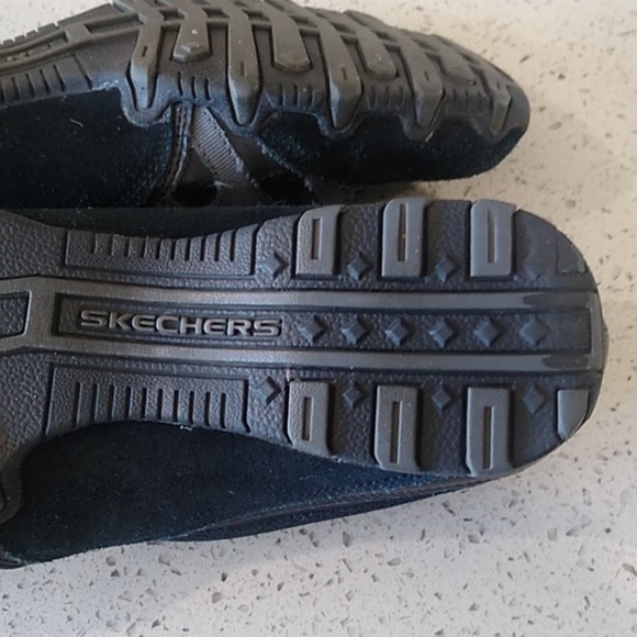 SKECHERS BLACK SUEDE & GREY SLIP-ON LIGHT WEIGHT TENNIS SHOES 9.5 - Picture 7 of 12